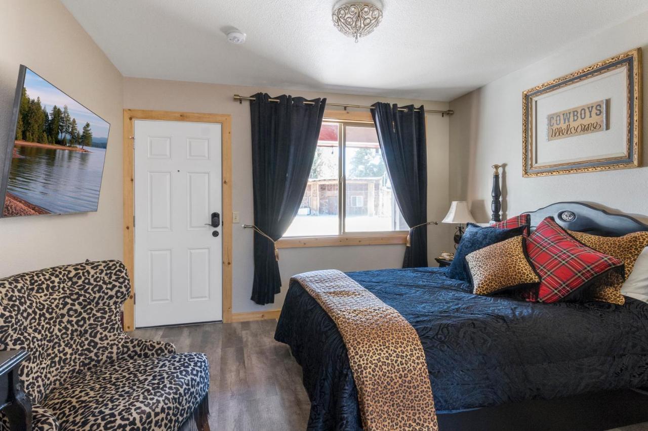 Timber House Lodge Chester Bagian luar foto