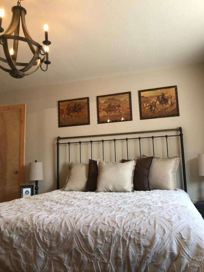 Timber House Lodge Chester Bagian luar foto
