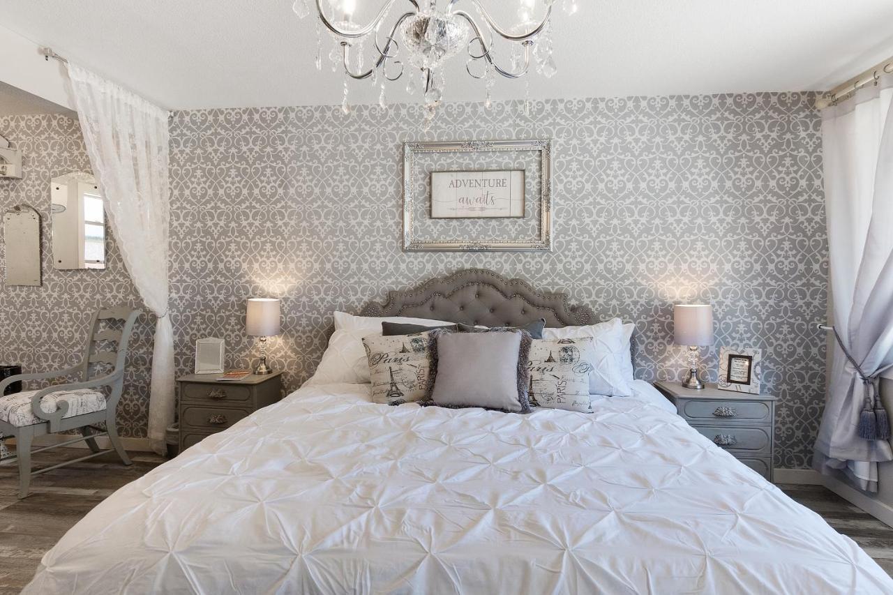 Timber House Lodge Chester Bagian luar foto