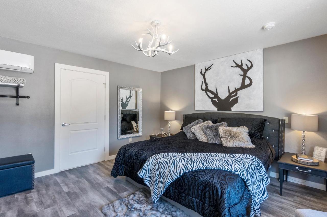 Timber House Lodge Chester Bagian luar foto