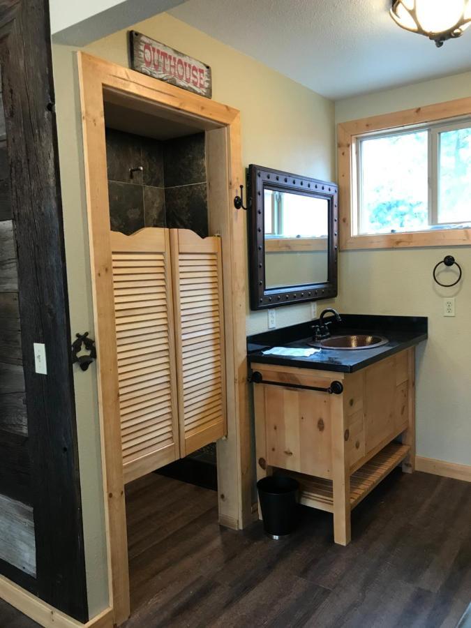 Timber House Lodge Chester Bagian luar foto